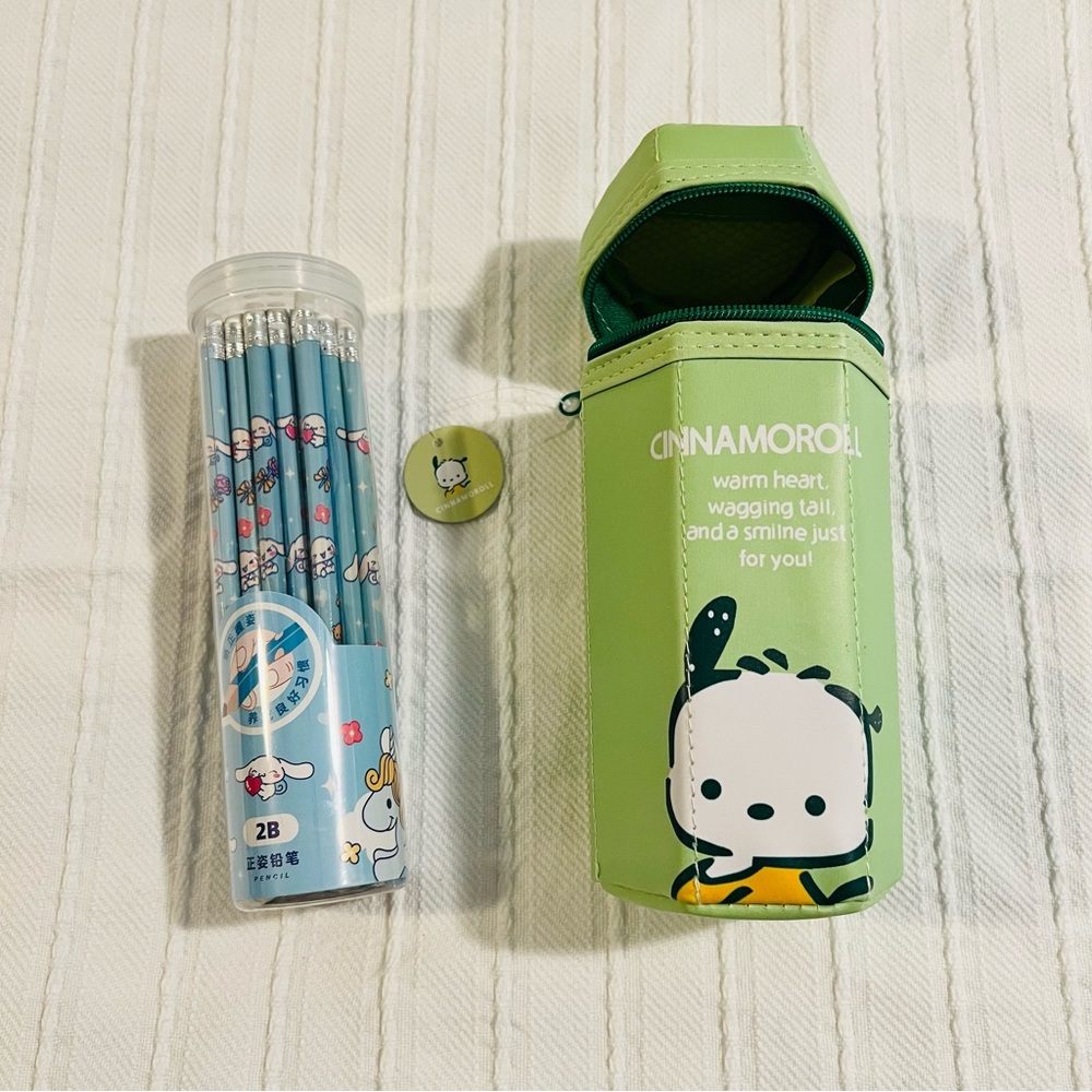 Cinnamon Roll - Green Pencil Case and Blue Pencils